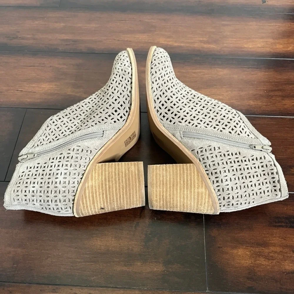 Jeffrey Campbell Women's Medera Cutout Ankle Booties Suede Taupe size 9 Boho - Picture 6 of 10